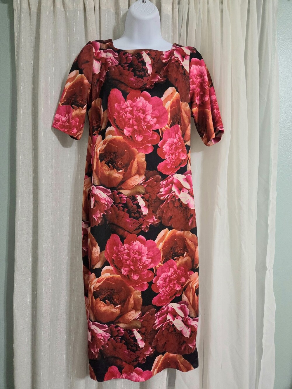 MAYA BROOKE Square-Neck Midi Dress with Bold Pink Floral Print